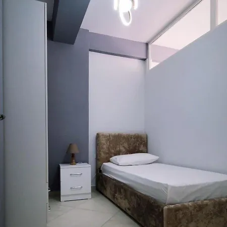 Lägenhet Sado Tirana